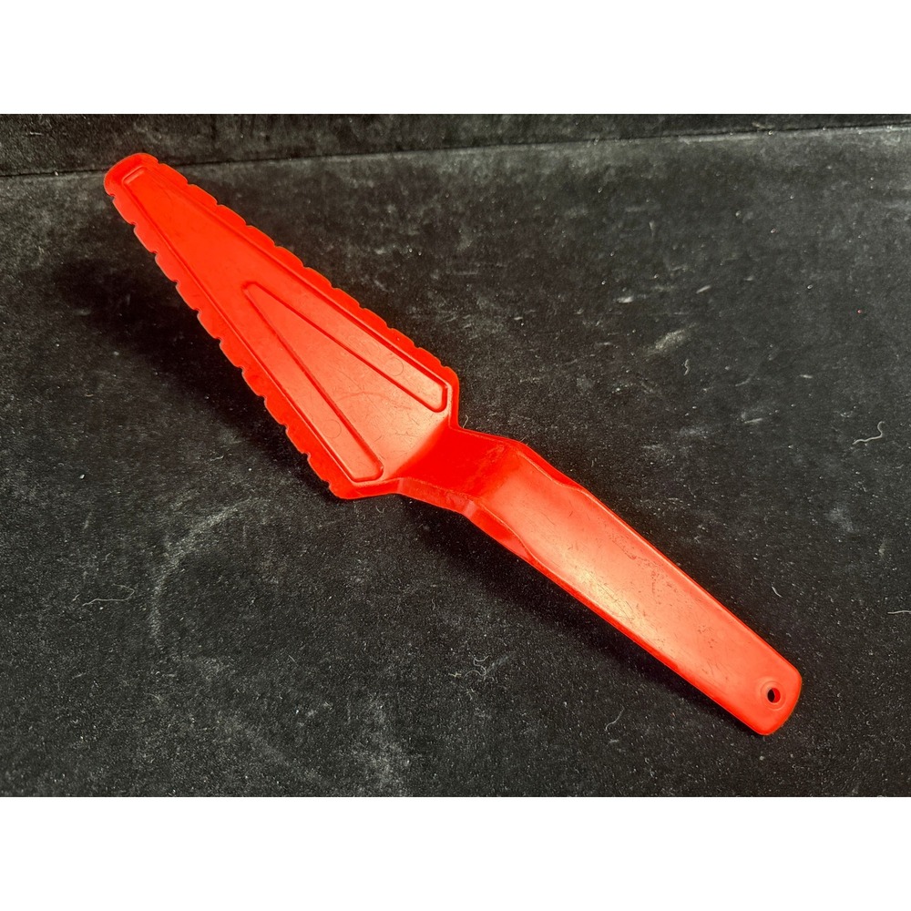 Tupperware Vintage Red Plastic Pie Cake Server Slicer Serrated Edge 1269